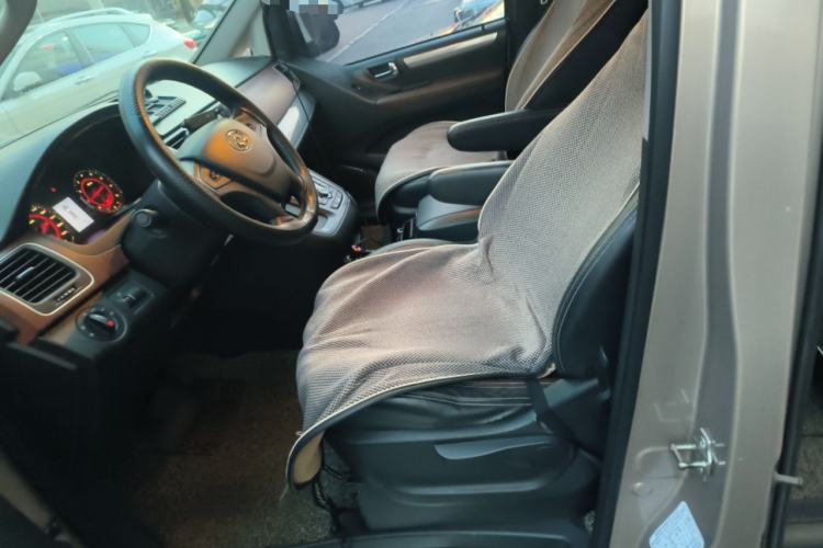 Used SAIC MAXUS G10 2016 2.0T Automatic Executive Edition Left Front Seat