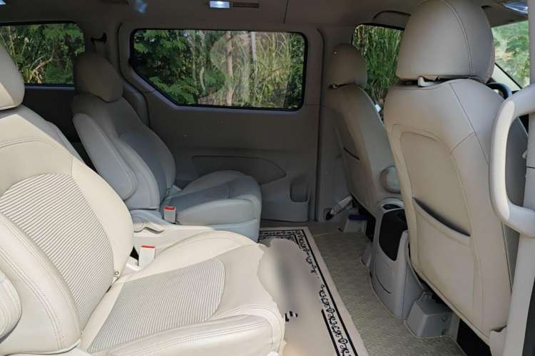 Used SAIC MAXUS G10 2016 2.0T Manual Elite Edition Left Rear Seat