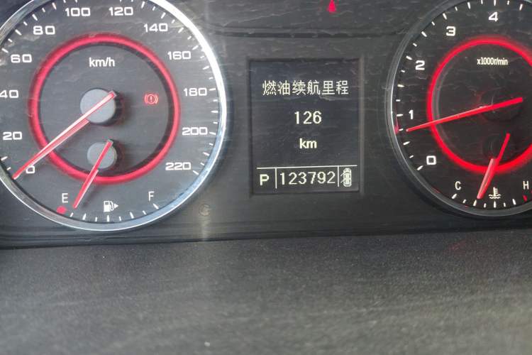 Used SAIC MAXUS G10 2016 2.0T Automatic Flagship Edition Odometer Close Up