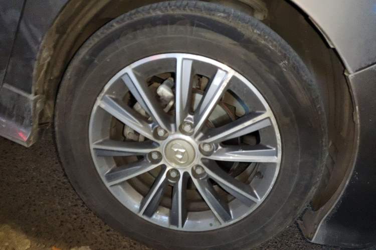 Used SAIC MAXUS G10 2016 2.0T Automatic Flagship Edition Right Front Wheel Hub