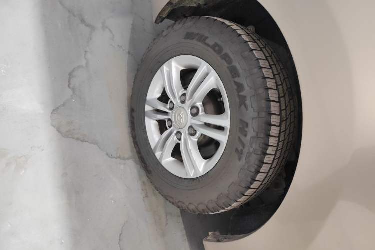 Used SAIC MAXUS G10 2016 2.0T Automatic Elite Edition Right Rear Wheel Hub
