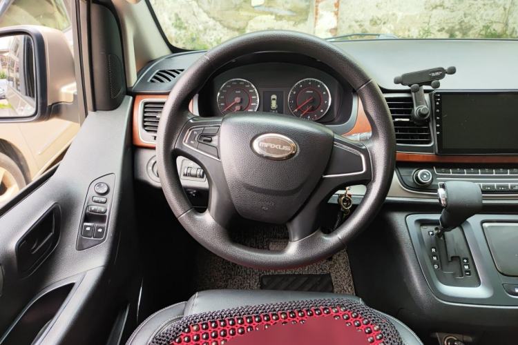 Used SAIC MAXUS G10 2016 2.0T Automatic Elite Edition Steering Wheel