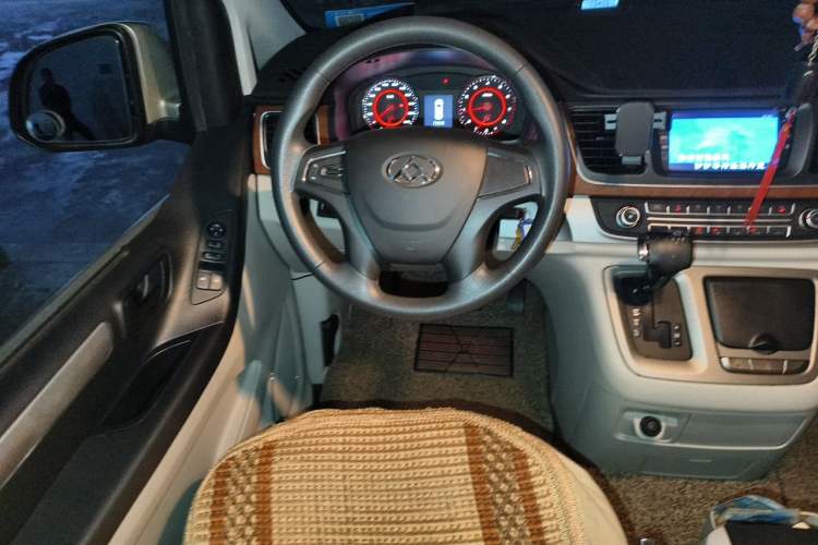 Used SAIC MAXUS G10 2016 2.0T Automatic Elite Edition Steering Wheel