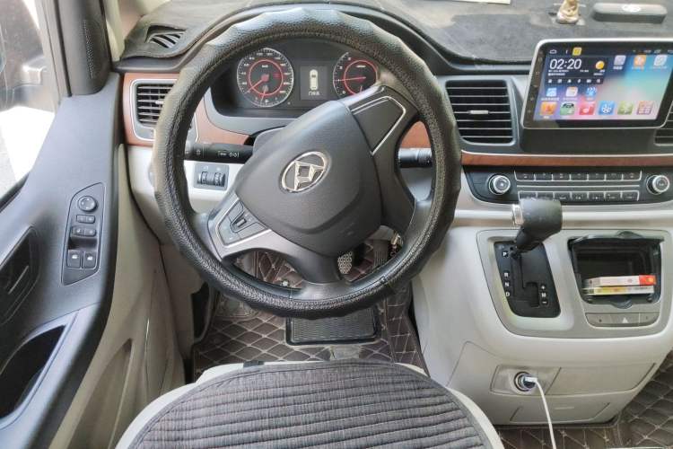 Used SAIC MAXUS G10 2016 2.0T Automatic Fashion Edition Steering Wheel