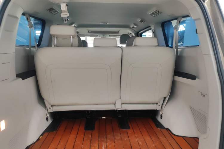 Used SAIC MAXUS G10 2016 2.0T Automatic Elite Edition Trunk