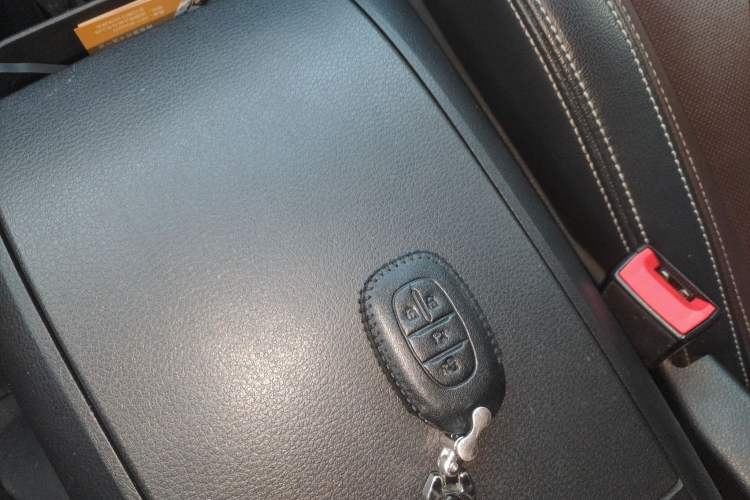 Used SAIC MAXUS G10 2016 2.0T Automatic Luxury Executive Edition Vehicle Key