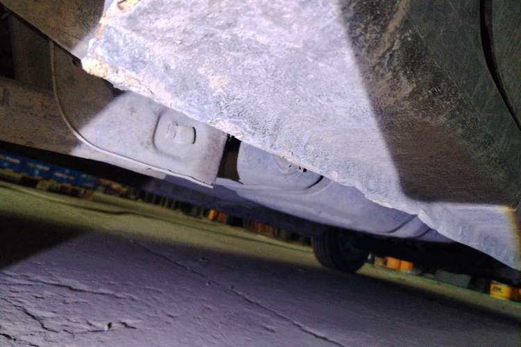 Used SAIC MAXUS G10 2016 1.9T Manual Elite Edition Diesel China V Standard Chassis Rear Right