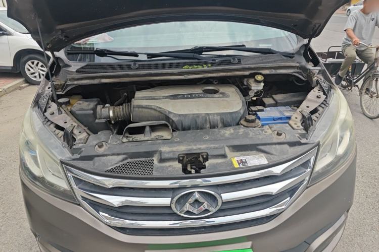 Used SAIC MAXUS G10 2016 2.0T Automatic Elite Edition Engine Bay