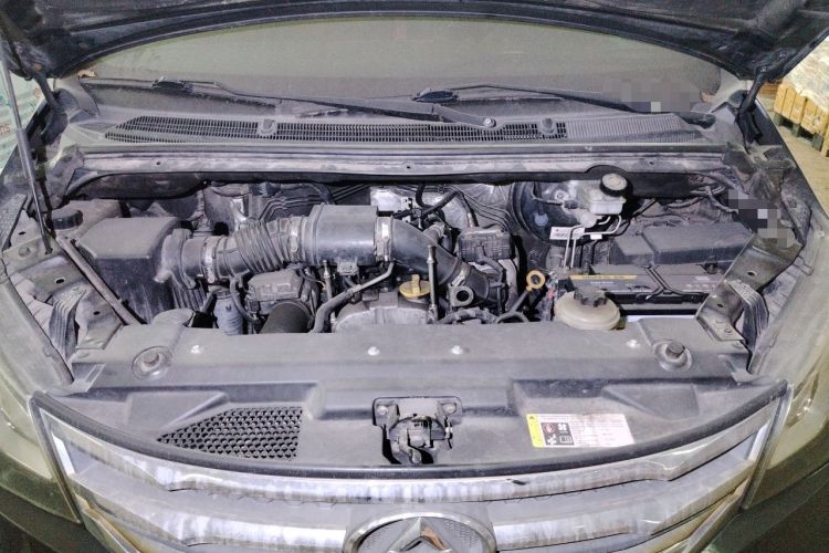 Used SAIC MAXUS G10 2016 1.9T Manual Elite Edition Diesel China V Standard Engine Bay