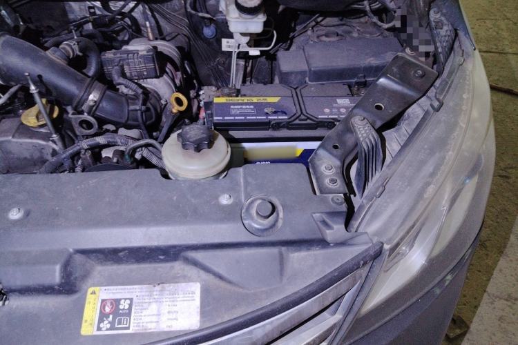 Used SAIC MAXUS G10 2016 1.9T Manual Elite Edition Diesel China V Standard Engine Bay Left
