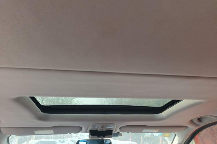 Used SAIC MAXUS G10 2016 2.0T Automatic Elite Edition Headliner
