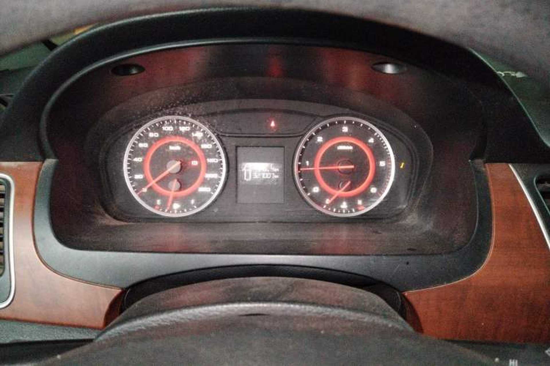 Used SAIC MAXUS G10 2016 1.9T Manual Elite Edition Diesel China V Standard Instrument Cluster