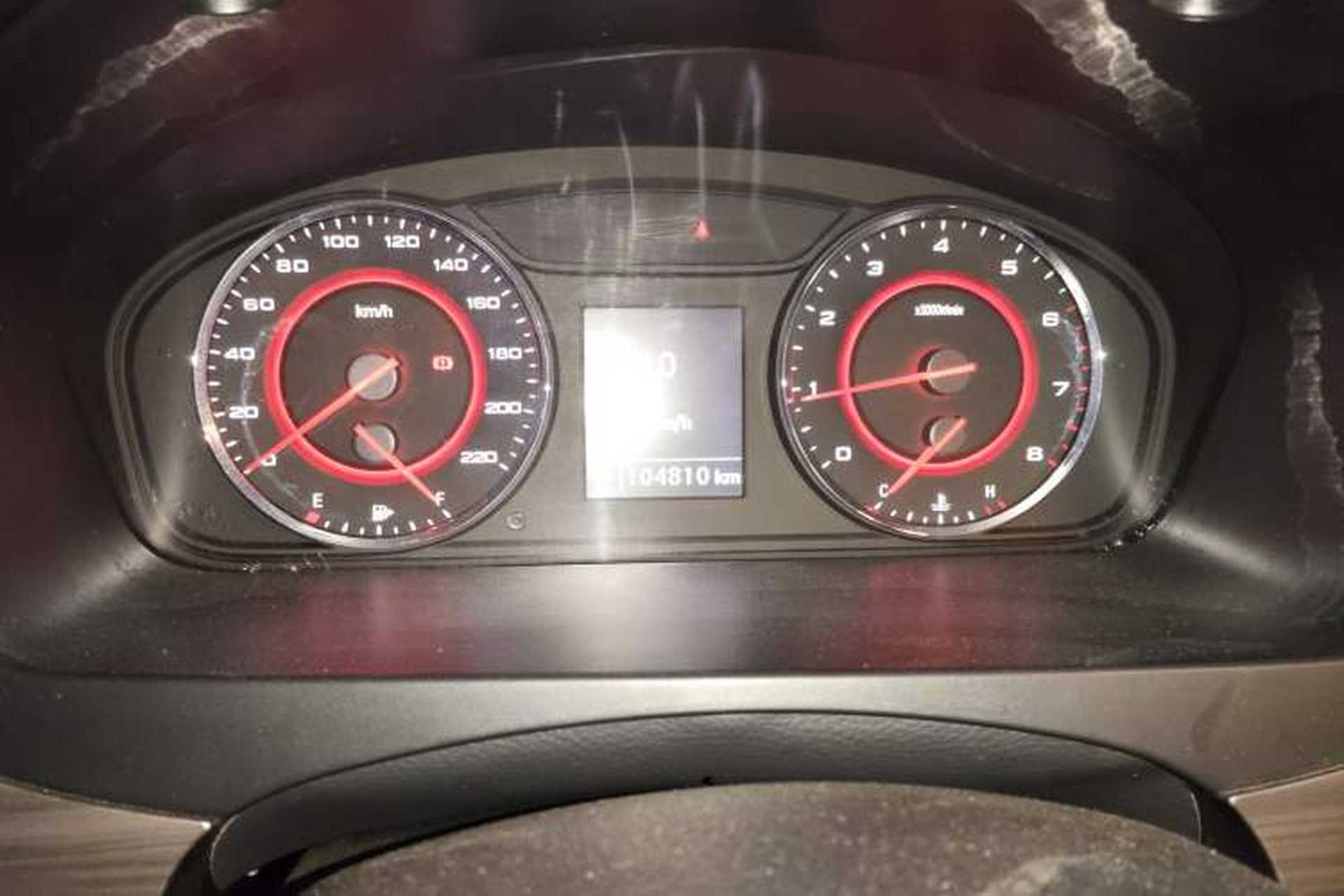 Used SAIC MAXUS G10 2016 2.0T Automatic Elite Edition Instrument Cluster