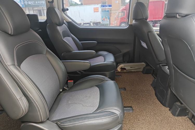 Used SAIC MAXUS G10 2016 2.0T Automatic Elite Edition Left Rear Seat