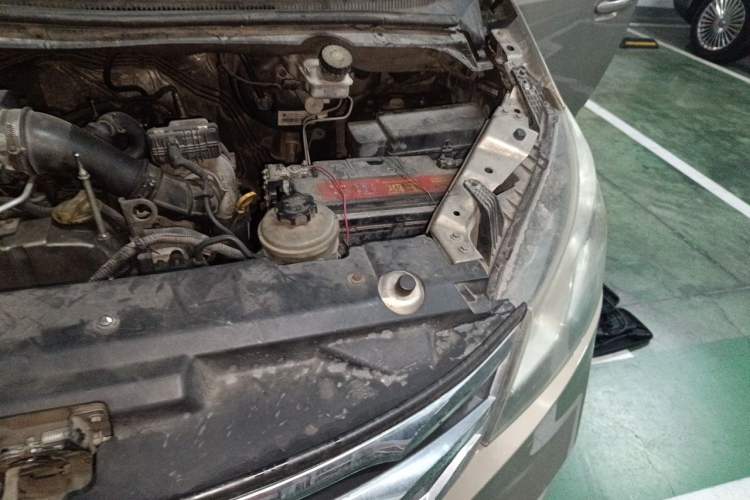 Used SAIC MAXUS G10 2016 1.9T Automatic Elite Edition Diesel China V Emission Standard Engine Bay Left