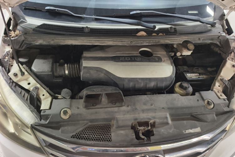 Used SAIC MAXUS G10 2016 2.0T Automatic Luxury Edition Engine Bay