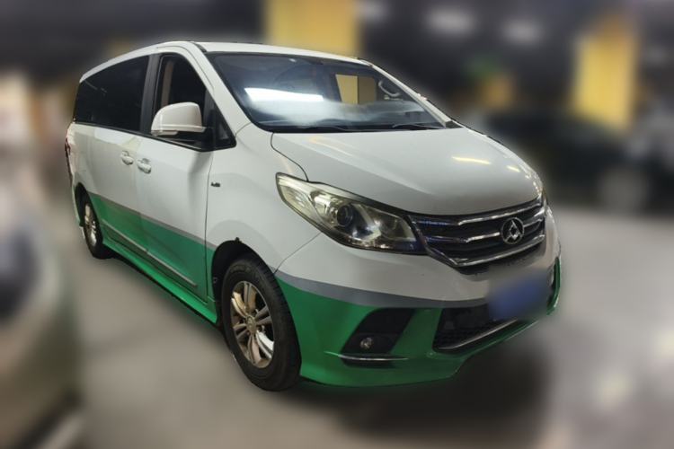 Used SAIC MAXUS G10 2016 2.0T Automatic Luxury Edition Front Right 45 Deg