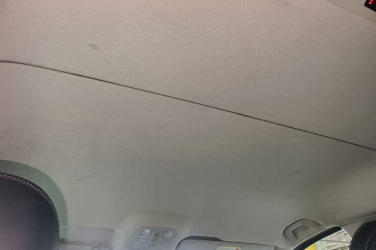 Used SAIC MAXUS G10 2016 2.0T Automatic Luxury Edition Headliner