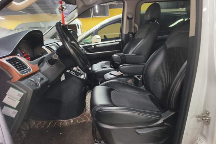 Used SAIC MAXUS G10 2016 2.0T Automatic Luxury Edition Left Front Seat