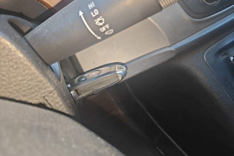 Used SAIC MAXUS G10 2016 2.0T Automatic Elite Edition Vehicle Key