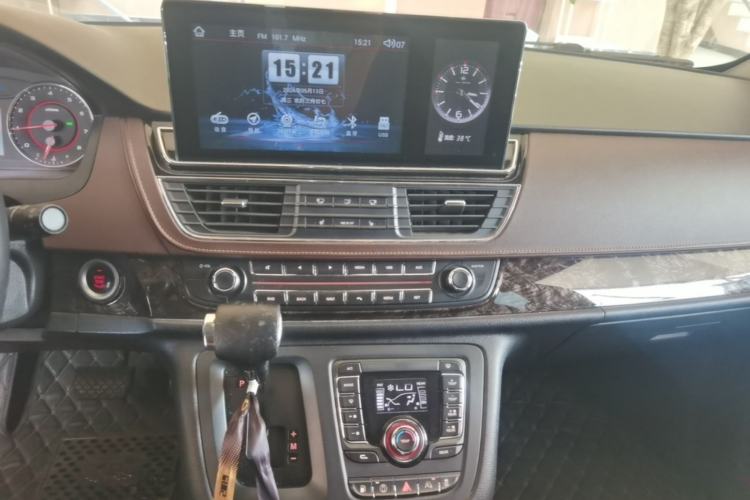 Used SAIC MAXUS G10 2016 2.0T Automatic Flagship Edition Audio And AC Panel
