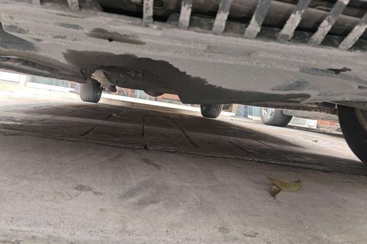 Used SAIC MAXUS G10 2016 2.0T Automatic Elite Edition Chassis Front