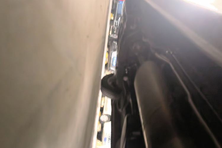 Used SAIC MAXUS G10 2016 2.0T Automatic Elite Edition Chassis Rear Left