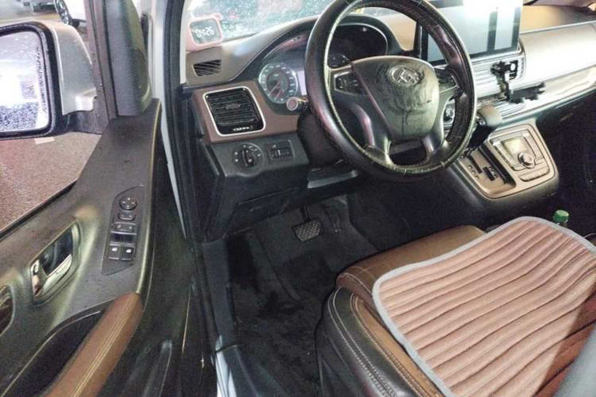 Used SAIC MAXUS G10 2016 1.9T Automatic Luxury Executive Edition Diesel China V Standard Driver Seat
