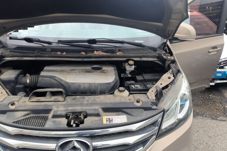Used SAIC MAXUS G10 2016 2.0T Automatic Elite Edition Engine Bay Left