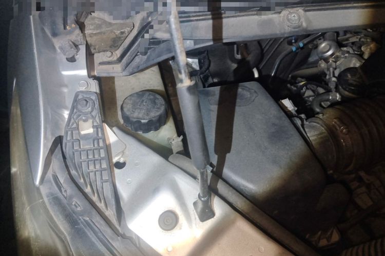 Used SAIC MAXUS G10  Engine Bay Right