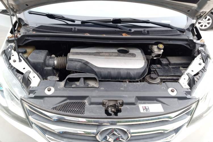 Used SAIC MAXUS G10 2016 2.0T Automatic Elite Edition Engine Bay