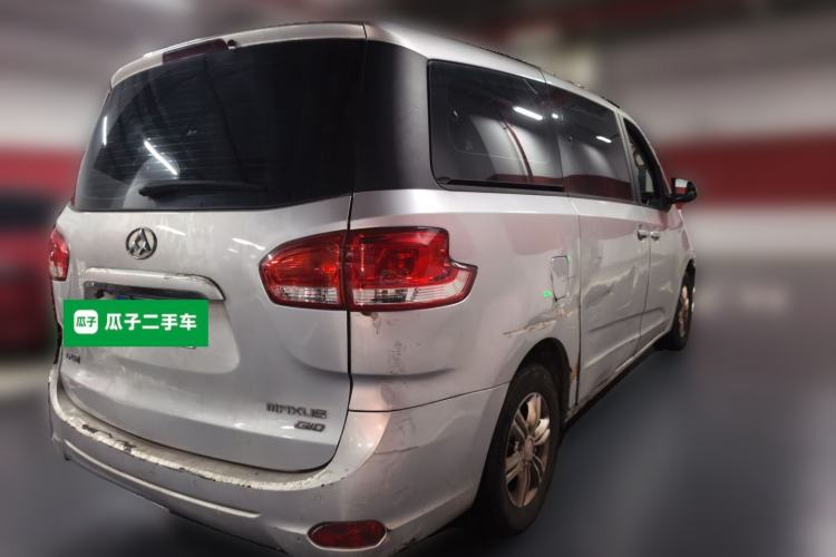 Used SAIC MAXUS G10 2016 2.0T Automatic Elite Edition Exterior 5