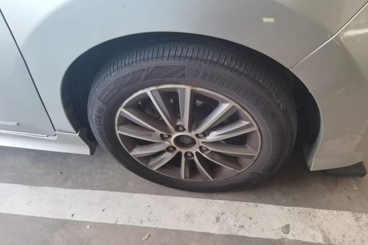 Used SAIC MAXUS G10 2016 2.0T Automatic Flagship Edition Exterior 7