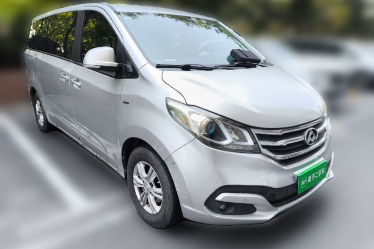 Used SAIC MAXUS G10 2016 2.0T Automatic Elite Edition Front Right 45 Deg