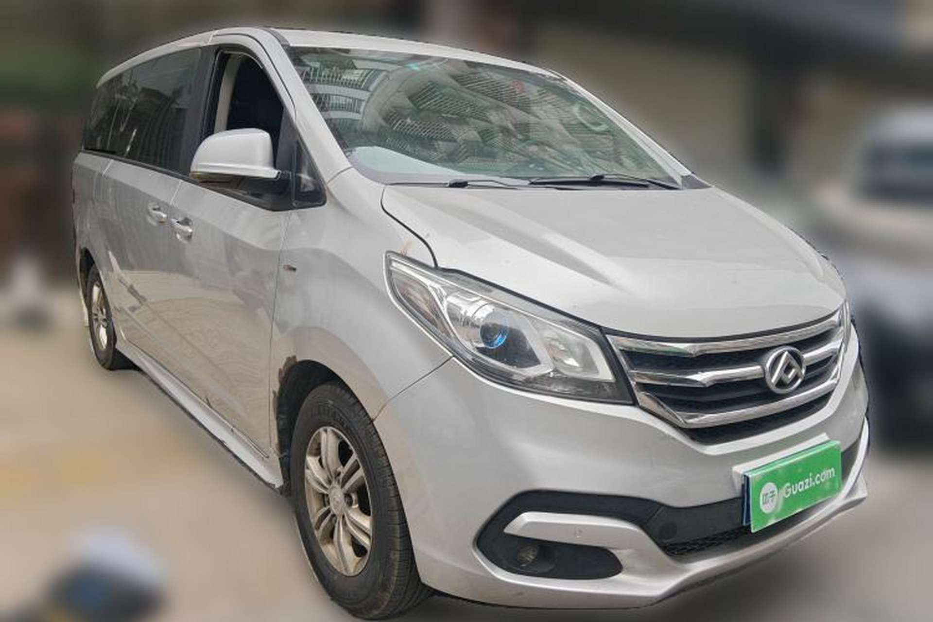 Used SAIC MAXUS G10 2016 2.0T Automatic Elite Edition Front Right 45 Deg
