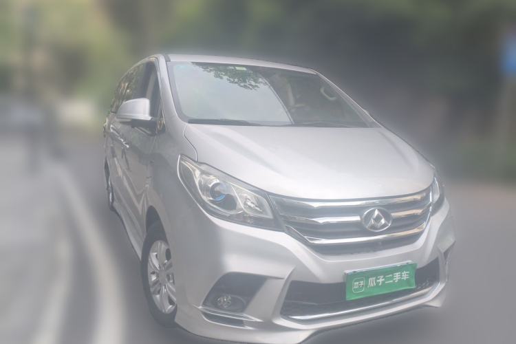 Used SAIC MAXUS G10 2016 2.0T Automatic Elite Edition Front Right 45 Deg