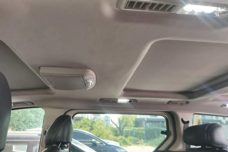 Used SAIC MAXUS G10 2016 2.0T Automatic Flagship Edition Headliner