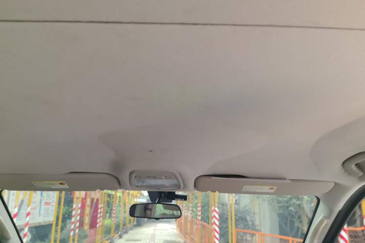 Used SAIC MAXUS G10 2016 2.4L Manual Elite Edition Headliner