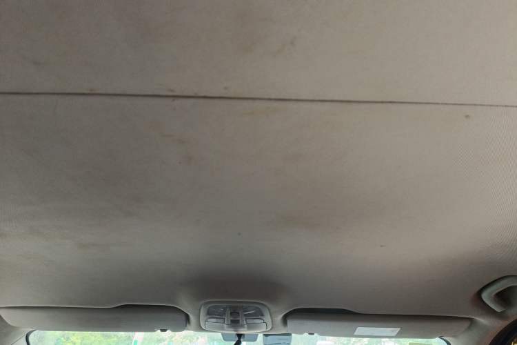 Used SAIC MAXUS G10 2016 2.0T Automatic Elite Edition Headliner