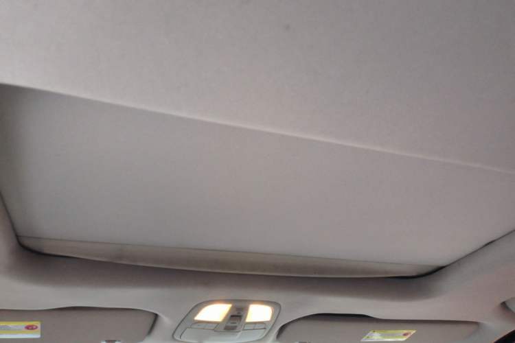Used SAIC MAXUS G10 2016 2.0T Automatic Elite Edition Headliner