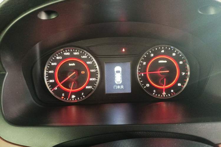 Used SAIC MAXUS G10 2016 2.0T Automatic Elite Edition Instrument Cluster