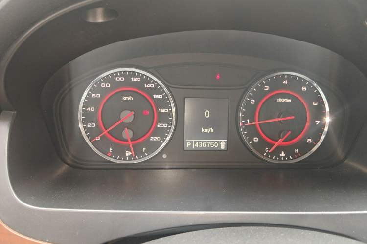 Used SAIC MAXUS G10 2016 2.0T Automatic Elite Edition Instrument Cluster