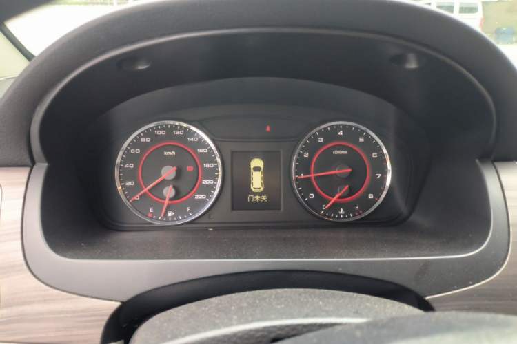 Used SAIC MAXUS G10 2016 2.0T Automatic Elite Edition Instrument Cluster