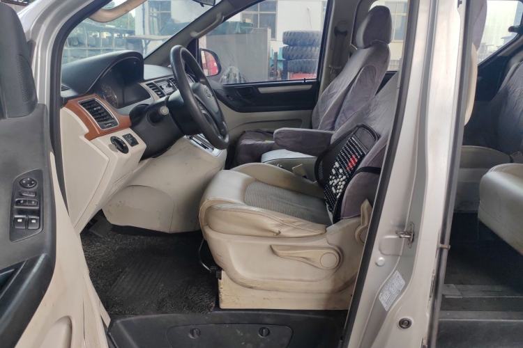 Used SAIC MAXUS G10 2016 2.0T Automatic Elite Edition Left Front Seat