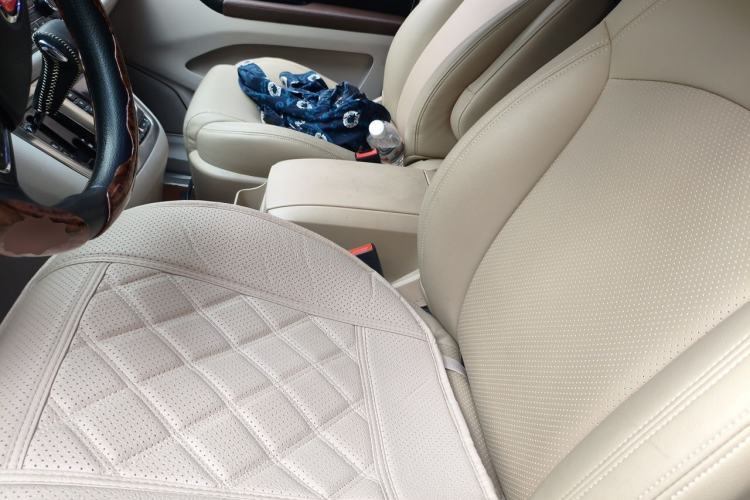 Used SAIC MAXUS G10 2016 2.0T Automatic Elite Edition Left Front Seat