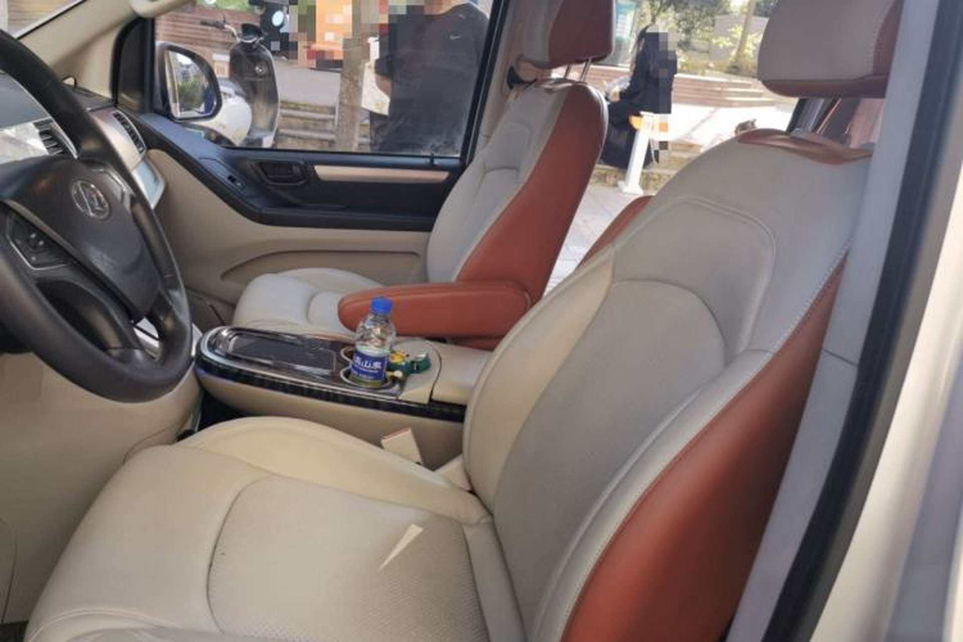 Used SAIC MAXUS G10 2016 2.0T Automatic Elite Edition Left Front Seat