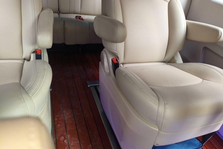 Used SAIC MAXUS G10 2016 2.0T Automatic Elite Edition Left Rear Seat