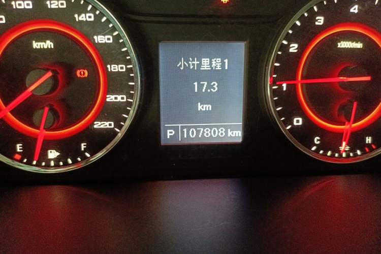 Used SAIC MAXUS G10 2016 2.0T Automatic Elite Edition Odometer Close Up