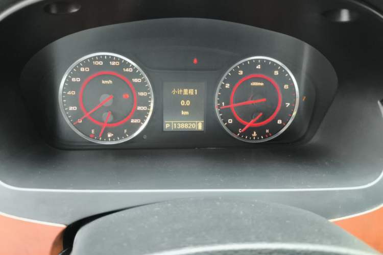 Used SAIC MAXUS G10 2016 2.0T Automatic Elite Edition Odometer Close Up