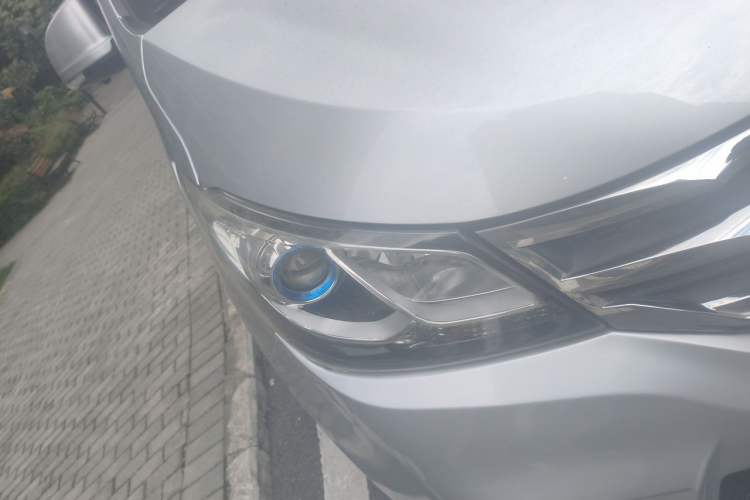 Used SAIC MAXUS G10 2016 2.0T Automatic Elite Edition Right Front Headlight